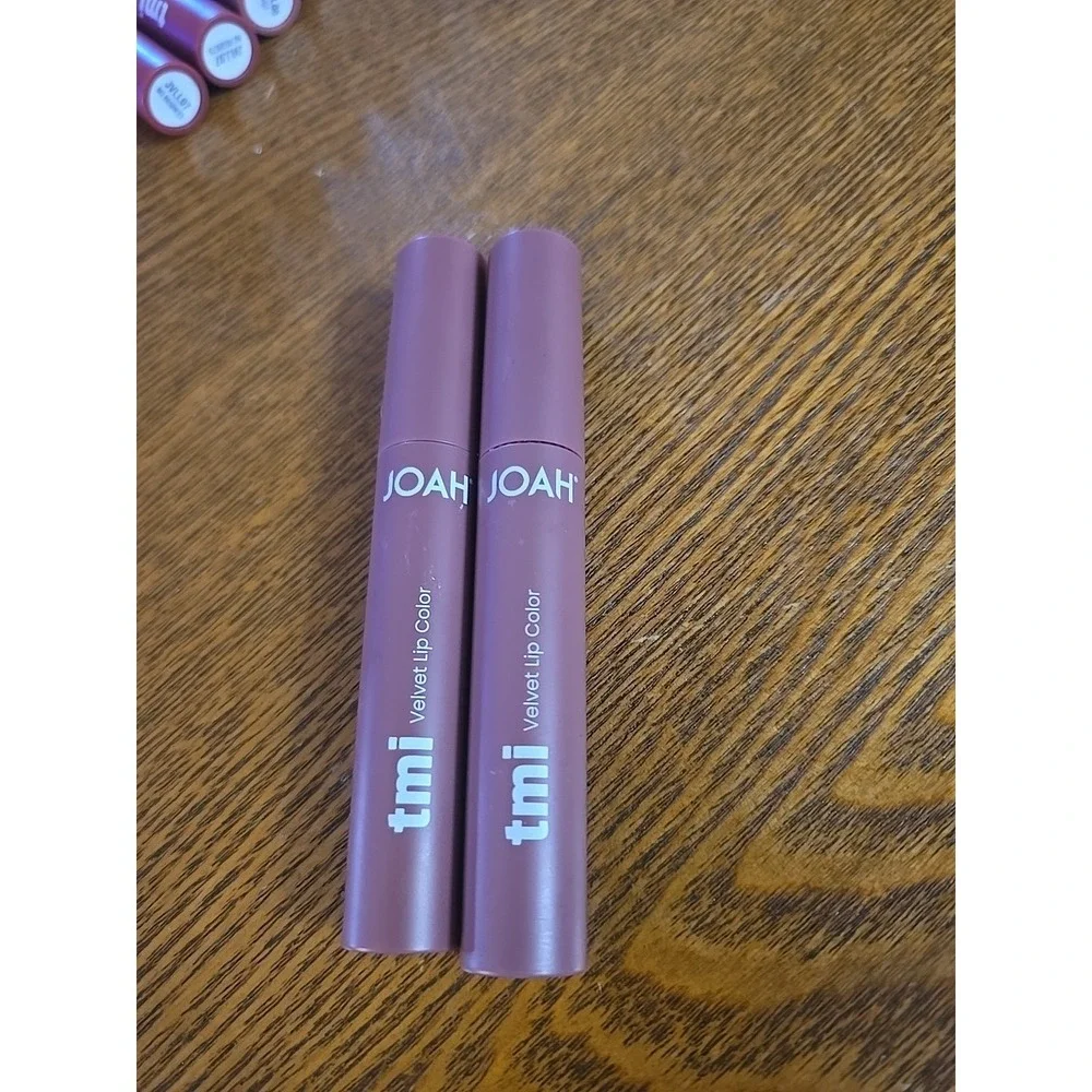 JOAH BY KISS Velvet Lip Color LIQUID LIPSTICK JVLL01 Messy Hair  NEW SEALED Lot2